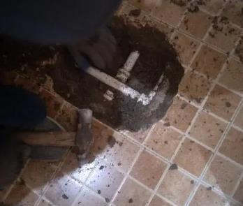荣昌卫生间漏水维修公司为您分享下卫生间渗水如何处理及注意事项