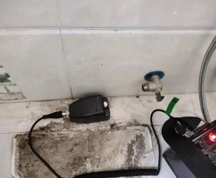 荣昌屋顶漏水维修公司分享下卫生间漏水的危害及解决方法